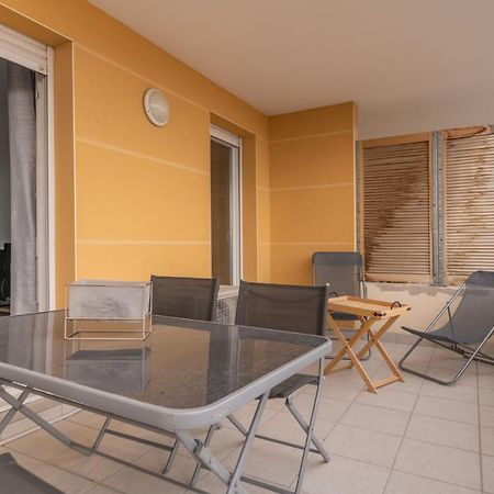 Apartamento Appt De Charme Avec Grand Balcon Proche Avignon Wifi Gratuit Monteux Exterior foto