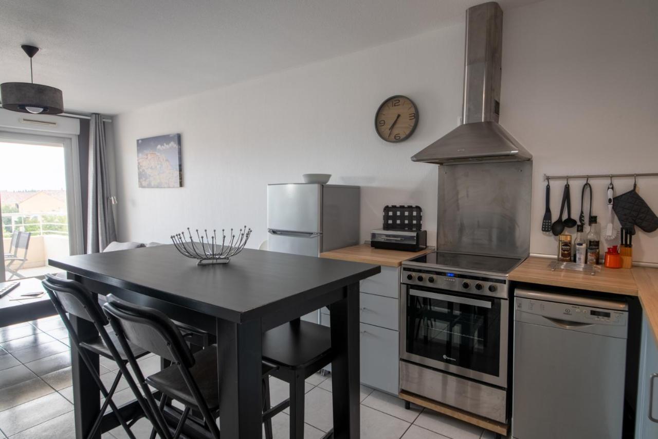 Apartamento Appt De Charme Avec Grand Balcon Proche Avignon Wifi Gratuit Monteux Exterior foto